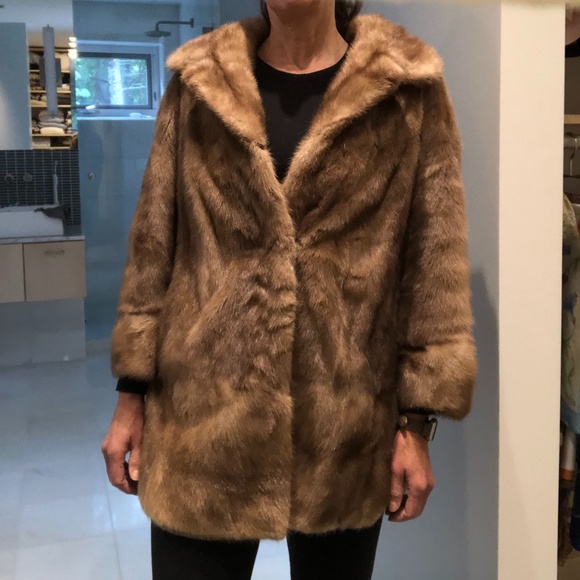 The Most Versatile Fur Coat Ever! - Picture 6 of 16